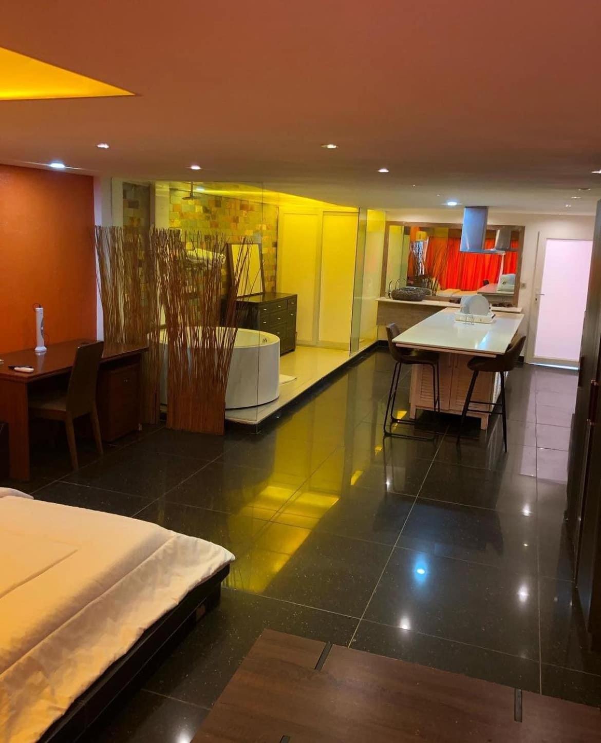 Ecologe Aparthotel Abidjan Exterior photo